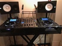 2x Pioneer CDJ-2000 Nexus & 1x DJM-900 Nexus 